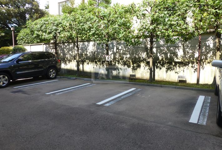 Car Parking | MOTO-AZABU TERRACE APARTMENT Exterior photo 10