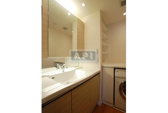 Powder Room  | COSMOS REID MINAMI-AZABU Interior photo 07
