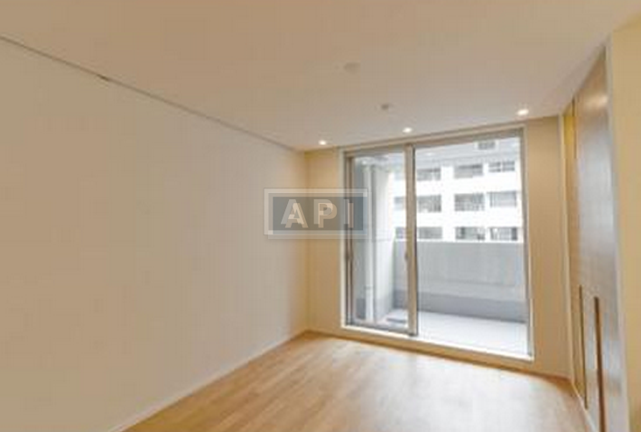 Bedroom | PARK AXIS AOYAMA 1-CHOME TOWER Interior photo 03