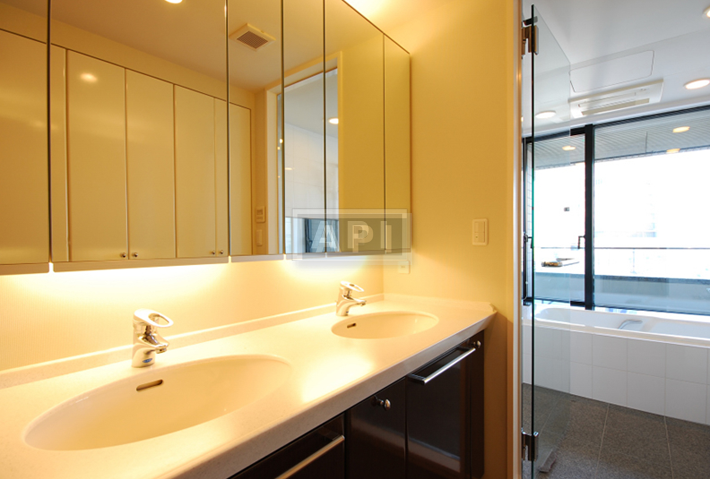  | IZUMI GARDEN RESIDENCE Interior photo 04