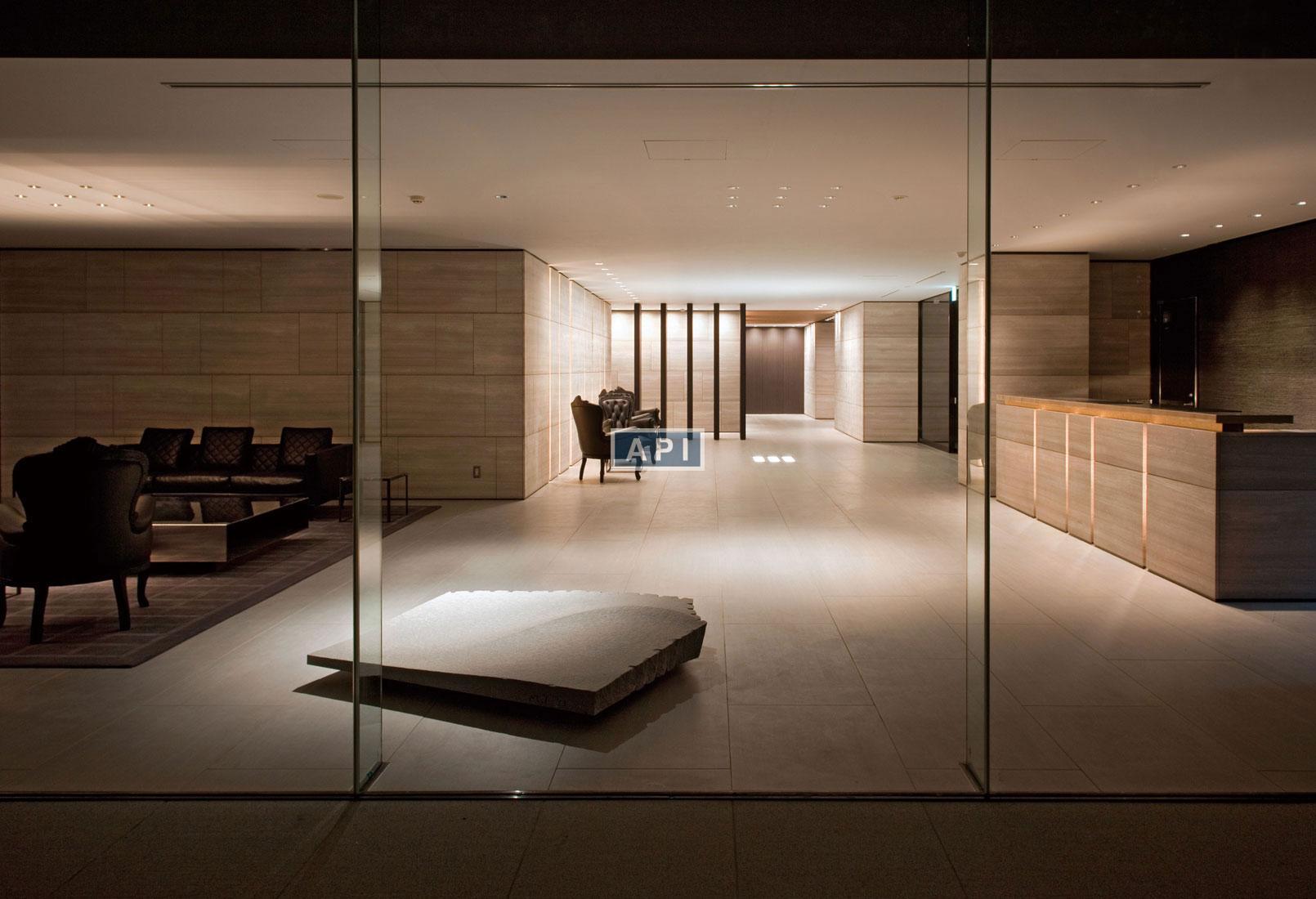 Entrance Hall | THE WESTMINSTER ROPPONGI Exterior photo 04
