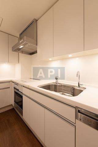  | LA TOUR MITA Interior photo 03