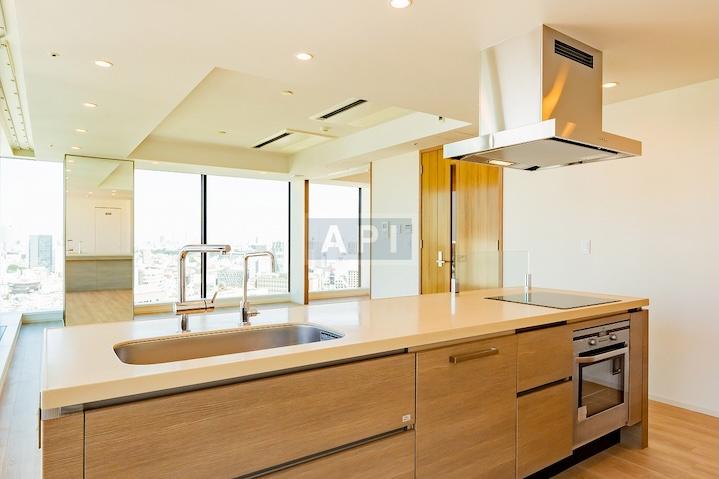  | LA TOUR SHIBUYA Interior photo 03