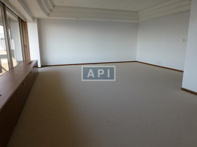  | GOTENYAMA TRUST COURT Interior photo 02