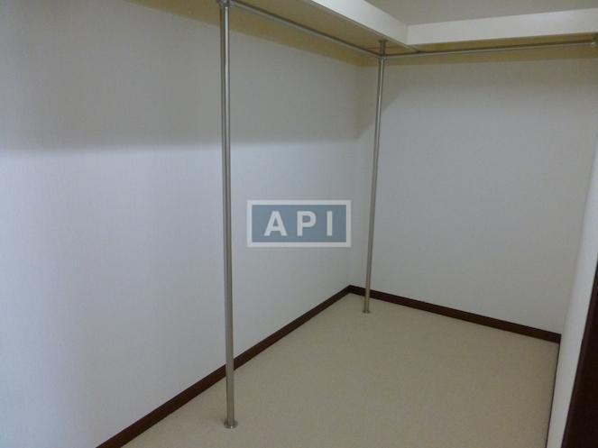  | GOTENYAMA TRUST COURT Interior photo 16