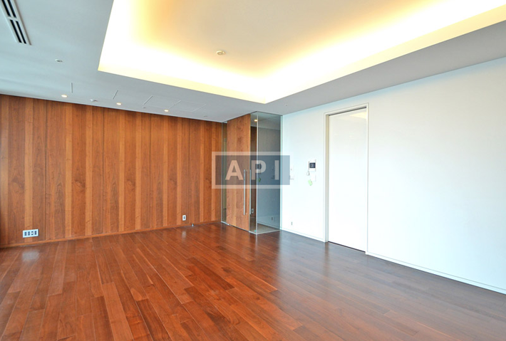  | TORANOMON HILLS RESIDENCE Interior photo 02