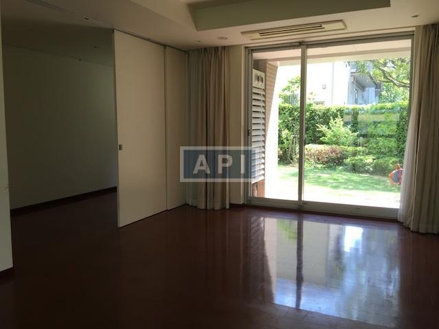  | FORETSEINE REINANZKA RESIDENCE Interior photo 13