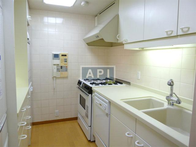  | SHIROYAMA TRUST COURT Interior photo 03