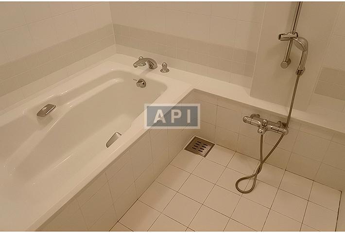  | THE OAK HILLS Interior photo 08