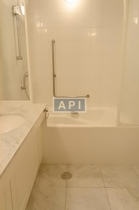 | THE OAK HILLS Interior photo 07