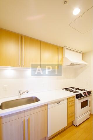  | IZUMI GARDEN RESIDENCE Interior photo 03