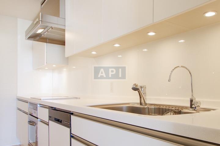  | LA TOUR MITA Interior photo 03