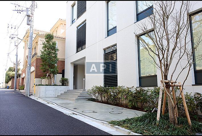  | SHIROKANE HOUSE Exterior photo 02