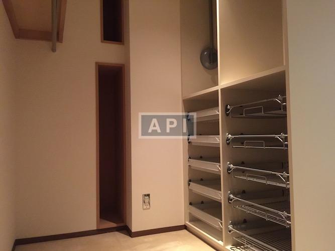  | MINAMI-AZABU FLATS Interior photo 13