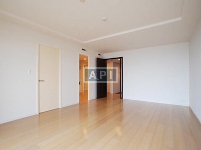  | FUKASAWA HOUSE Interior photo 02