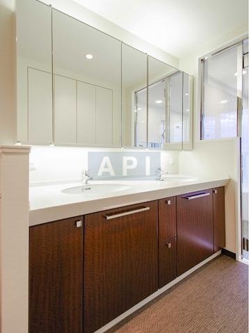  | LA TOUR SHIODOME Interior photo 04