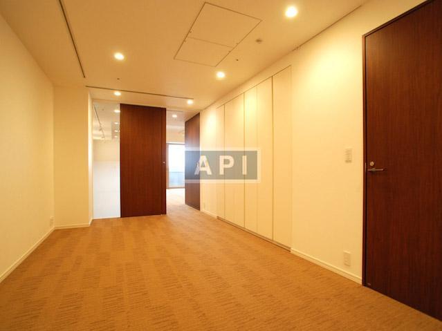  | ARK HILL FRONT TOWER ROP Interior photo 03