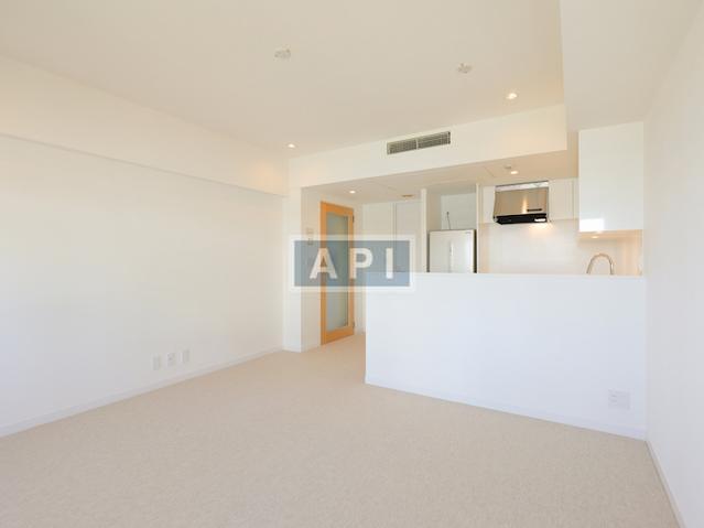  | ARK TOWERS EAST Interior photo 02