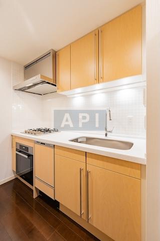  | IZUMI GARDEN RESIDENCE Interior photo 02