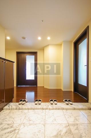  | IZUMI GARDEN RESIDENCE Interior photo 10