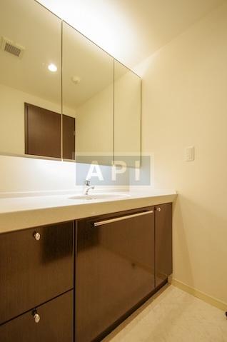  | IZUMI GARDEN RESIDENCE Interior photo 05