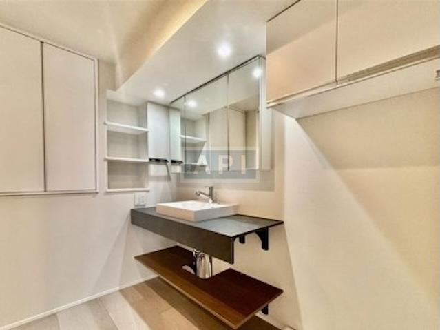  | LIETO COURT ARX TOWER Interior photo 08