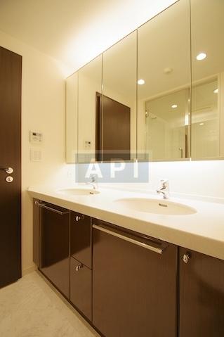  | IZUMI GARDEN RESIDENCE Interior photo 04