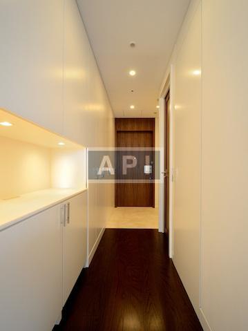  | ARK HILLS SENGOKUYAMA RESIDENCE Interior photo 10