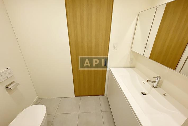  | CENTURY PLAZA Interior photo 13