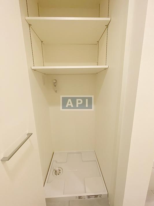  | CENTURY PLAZA Interior photo 15