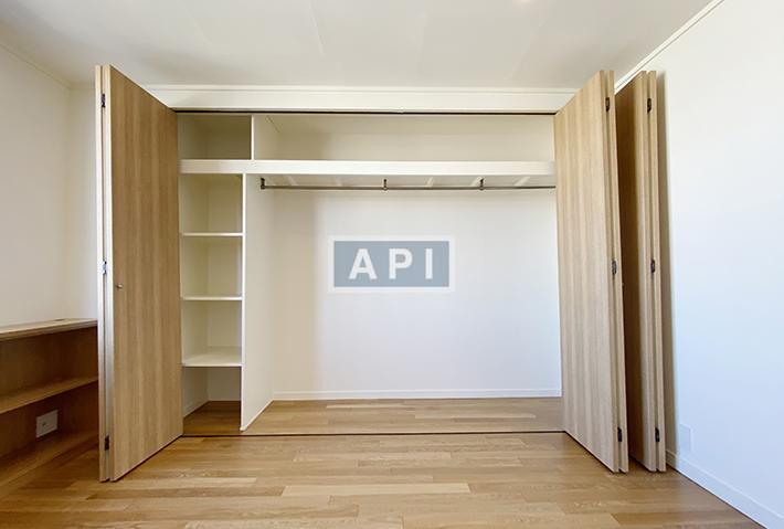  | CENTURY PLAZA Interior photo 12