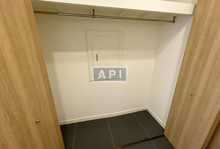  | CENTURY PLAZA Interior photo 17