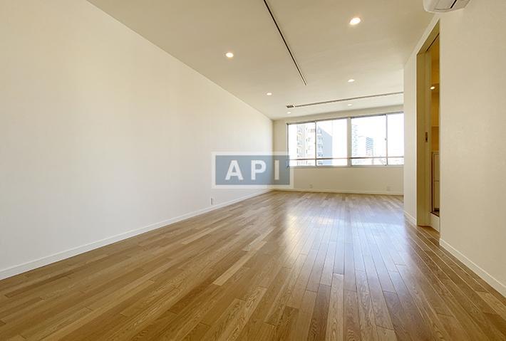  | CENTURY PLAZA Interior photo 02