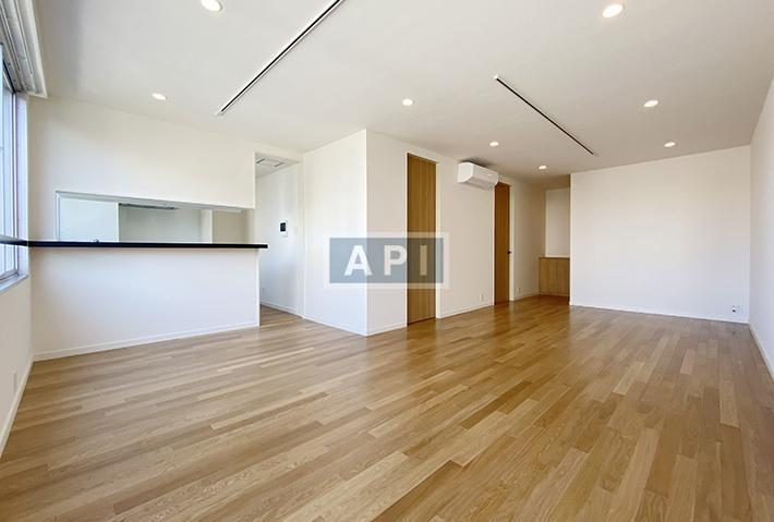  | CENTURY PLAZA Interior photo 03