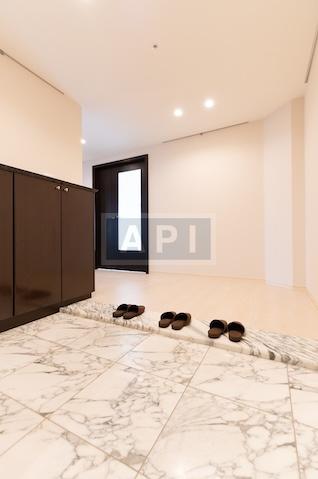  | IZUMI GARDEN RESIDENCE Interior photo 13