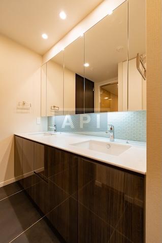  | ROPPONGI GRAND TOWER RESIDENCE Interior photo 04