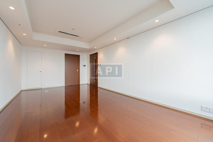  | LA TOUR MITA Interior photo 05