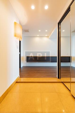  | LA TOUR SHIODOME Interior photo 15