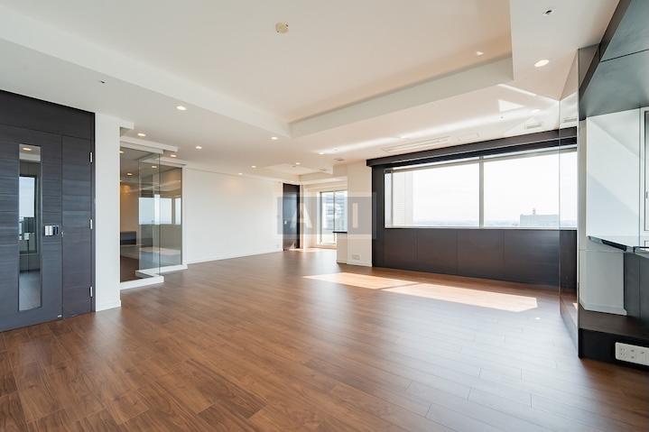  | LA TOUR SHIODOME Interior photo 03