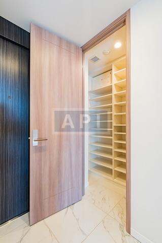  | ROPPONGI GRAND TOWER RESIDENCE Interior photo 13