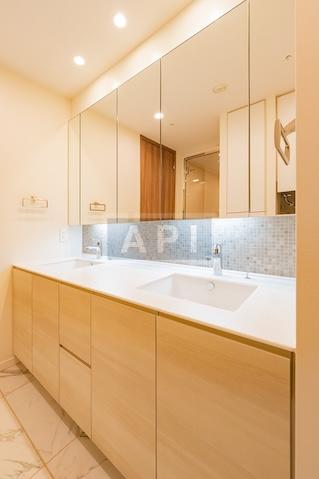  | ROPPONGI GRAND TOWER RESIDENCE Interior photo 07
