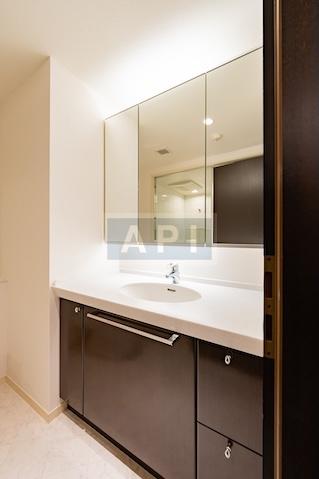 | IZUMI GARDEN RESIDENCE Interior photo 05