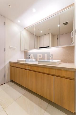  | WITH HARAJUKU RESIDENCE Interior photo 05