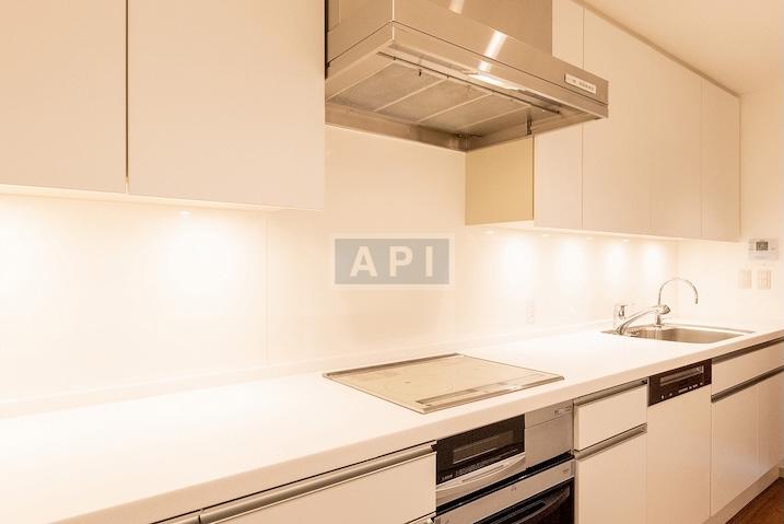  | LA TOUR MITA Interior photo 03