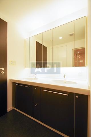  | LA TOUR CHIYODA Interior photo 04