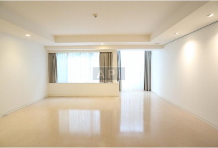  | NISHI-AZABU MANOR HOUSE Interior photo 10