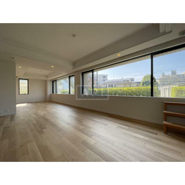  | NISHI-AZABU MANOR HOUSE Interior photo 02