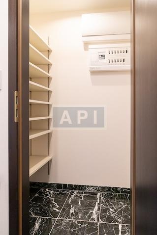  | LA TOUR CHIYODA Interior photo 11