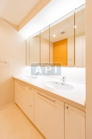  | LA TOUR SHIODOME Interior photo 05