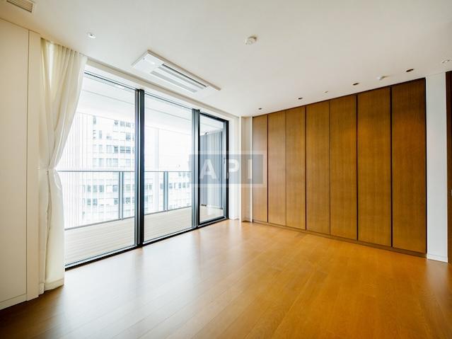  | TORANOMON HILLS RESIDENTIAL TOWER Interior photo 05